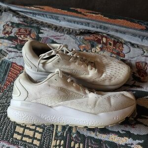 Brooks Women's Athletic Running Shoes Beige White